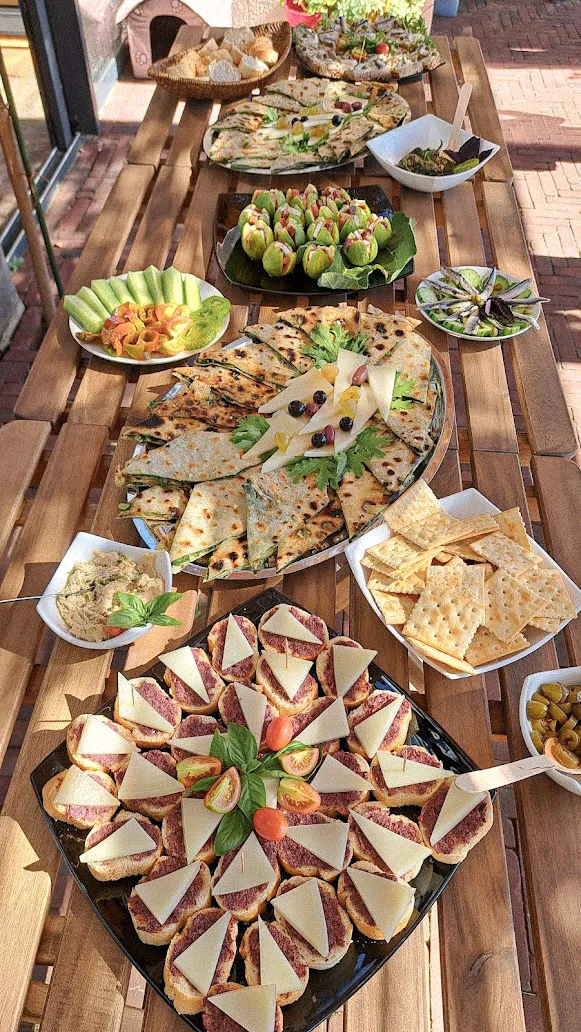 Mrvica Marenda, finger food from the garden